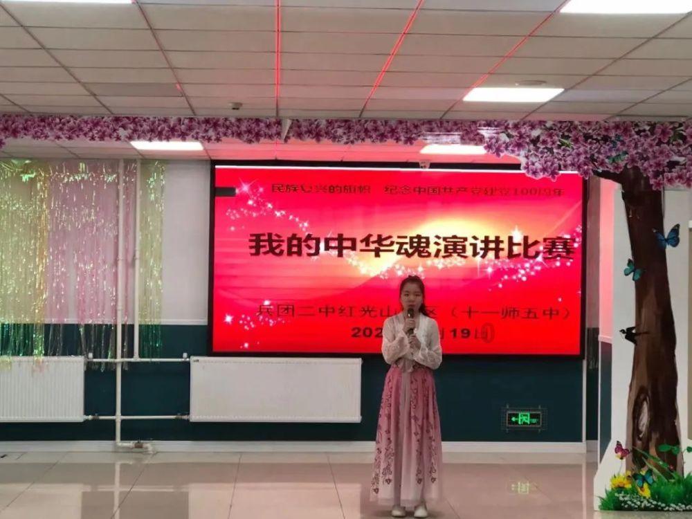本土顶级内线对决!李炎哲16+14&9前场篮板 风头压过杨瀚森